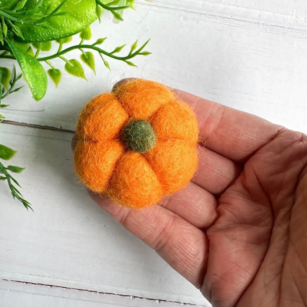Felt pocket hug Pumpkin