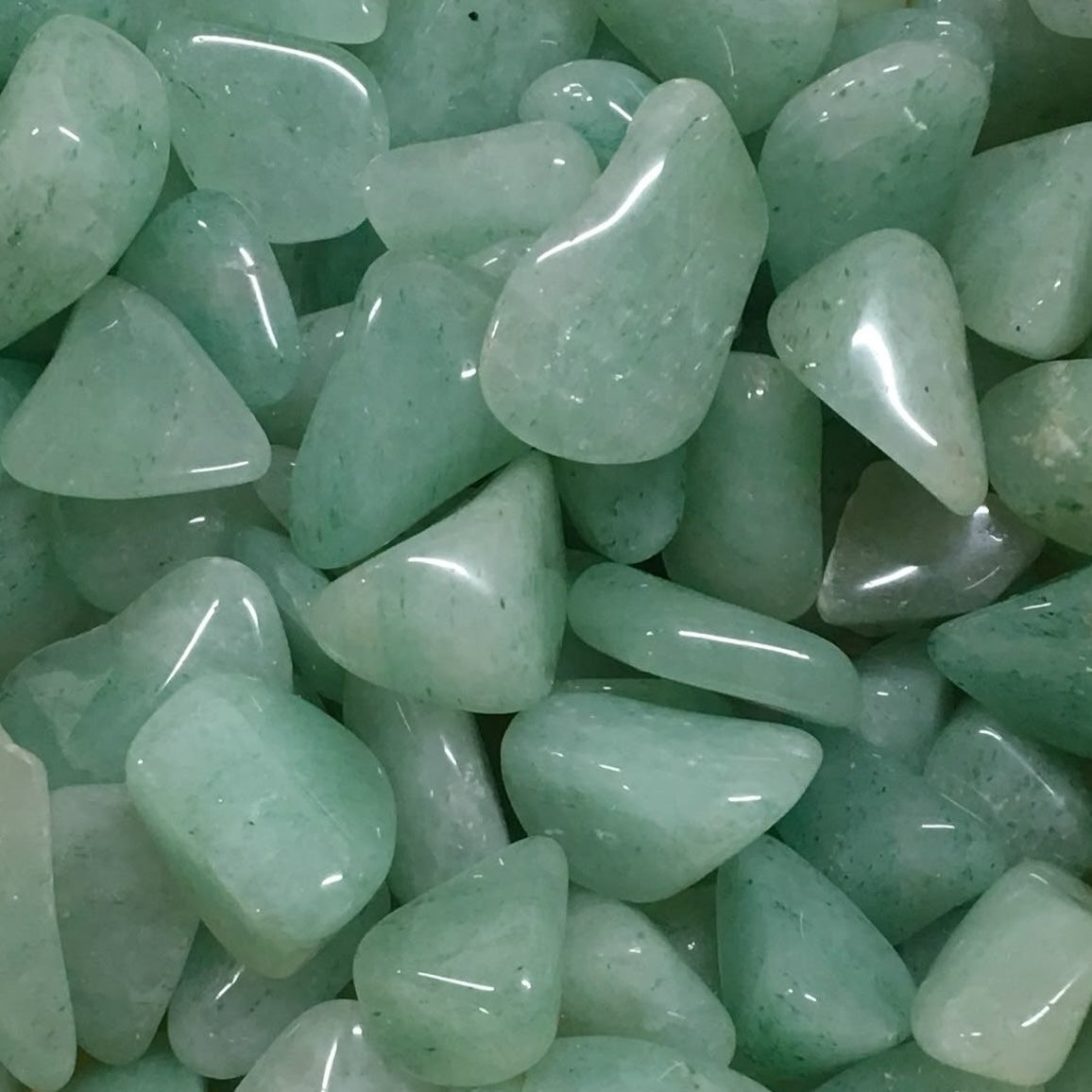 Green aventurine tumbled