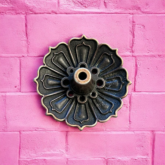 Metal flower incense holder grey