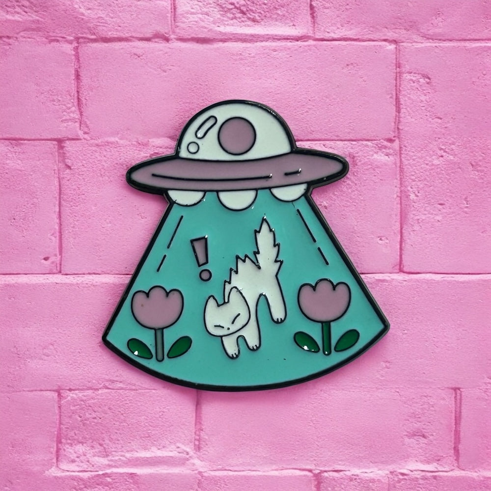 Alien cat enamel pin