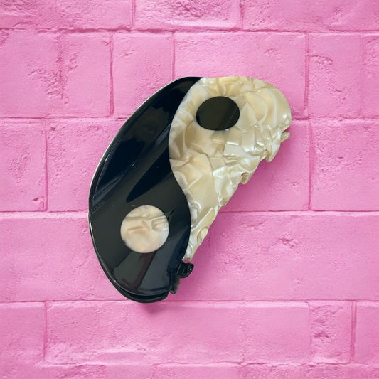 Ying yang claw clip